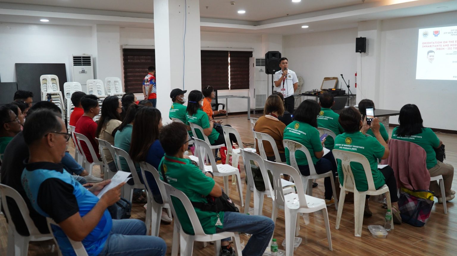 Pagpupulong para sa Training sa Pangongolekta ng datos para sa local ...